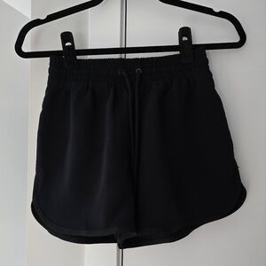 Wilfred Thesis Women's Black Shorts